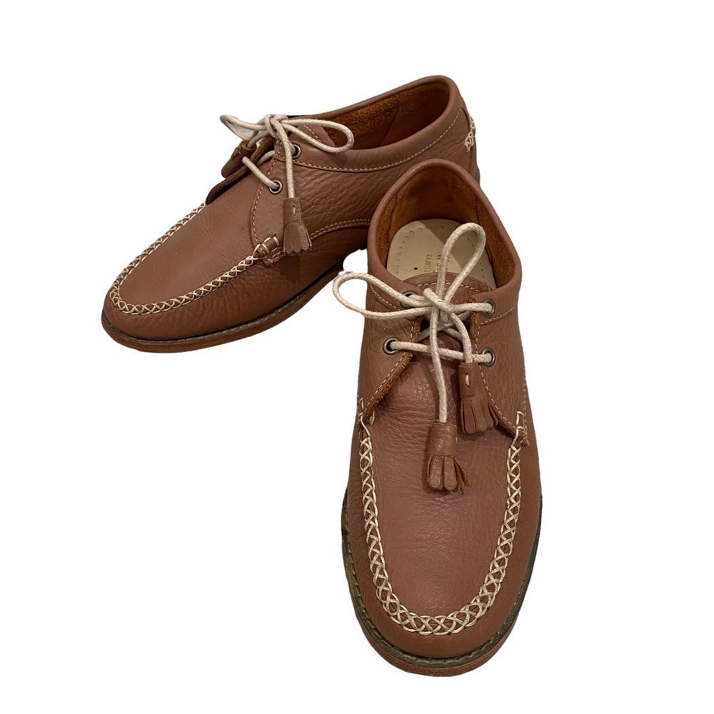 Bass Weejuns Winnie Woman Sz 8.5 Neutral Tan oxford Tassel Shoelaces Shoes